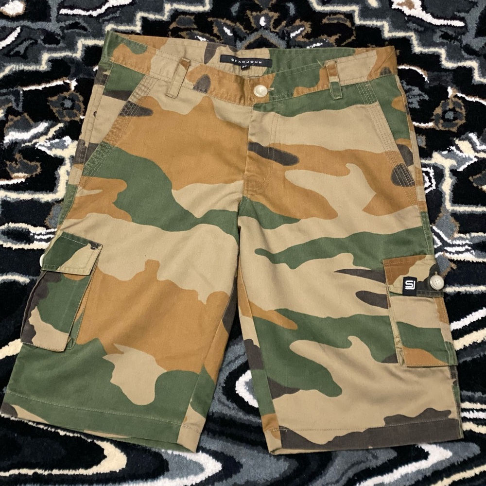 00s sean john camo shorts